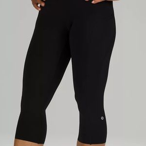Black Lululemon cropped leggings